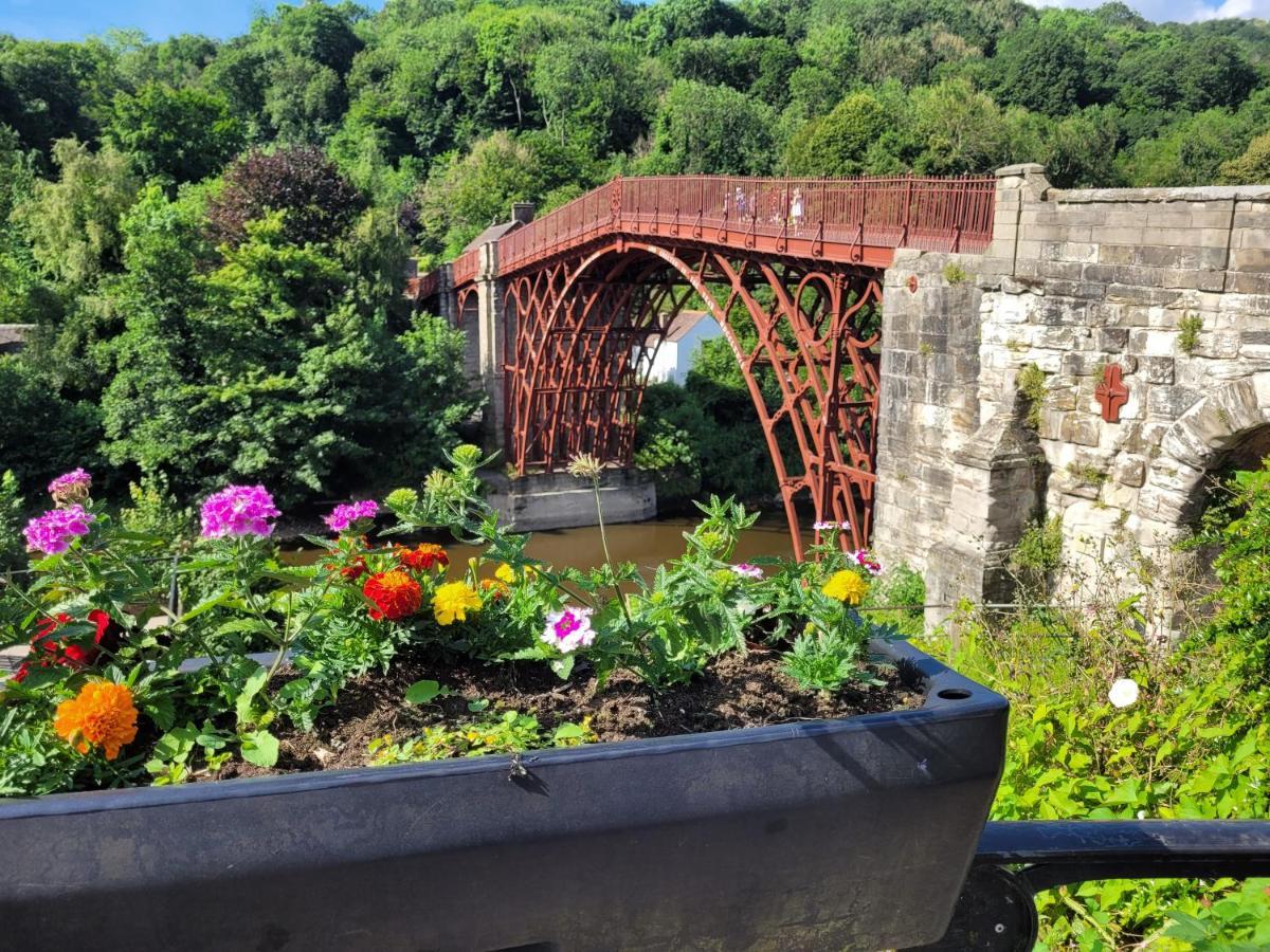 The Old Pumping Station, Broseley, Ironbridge Gorge Villa ภายนอก รูปภาพ